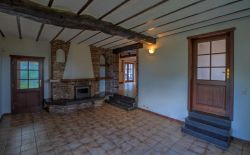 Villa de caractère 3 chambres avec double garage, terrasse et jardin