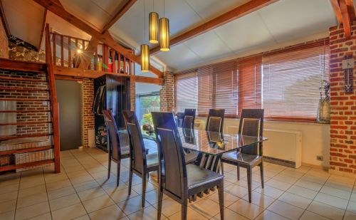 Magnifique rez-de-chaussée type loft avec terrasse et parking Magnifique rez-de-chaussée type loft avec terrasse et parking