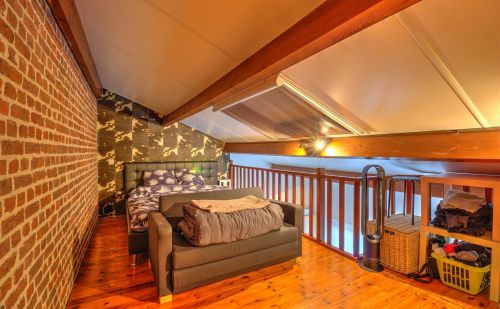 Magnifique rez-de-chaussée type loft avec terrasse et parking Magnifique rez-de-chaussée type loft avec terrasse et parking