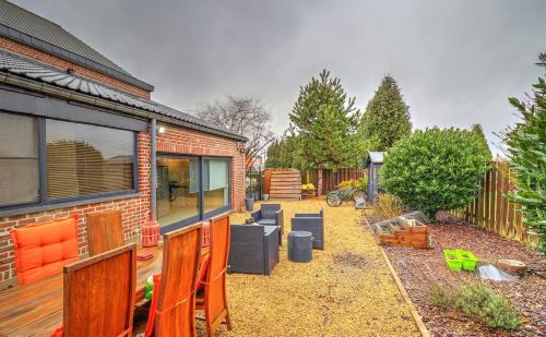 Magnifique rez-de-chaussée type loft avec terrasse et parking Magnifique rez-de-chaussée type loft avec terrasse et parking