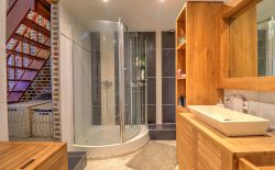 Magnifique rez-de-chaussée type loft avec terrasse et parking Magnifique rez-de-chaussée type loft avec terrasse et parking