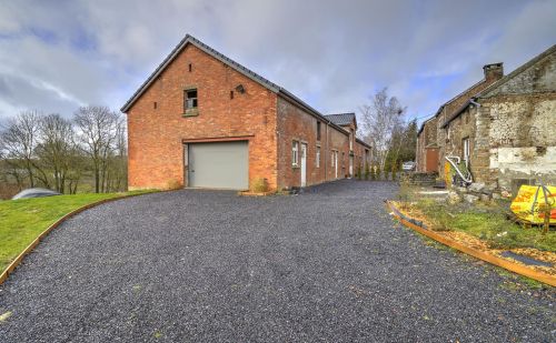 Partie d'un hancien hangar à transformer en habitation