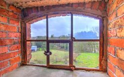 Partie d'un hancien hangar à transformer en habitation