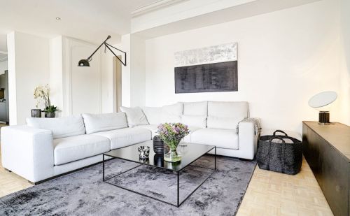 Vaste Penthouse de standing prêt à vous accueillir! Vaste Penthouse de standing prêt à vous accueillir!