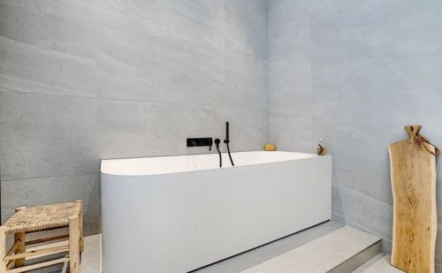 Vaste Penthouse de standing prêt à vous accueillir! Vaste Penthouse de standing prêt à vous accueillir!