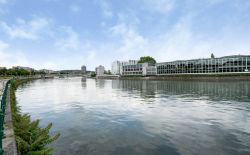 Vaste Penthouse de standing prêt à vous accueillir! Vaste Penthouse de standing prêt à vous accueillir!