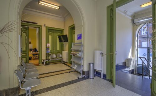 Imposante maison de maître actuellement à usage de bureaux