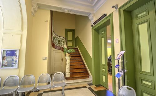 Imposante maison de maître actuellement à usage de bureaux