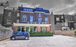 Imposante maison de maître actuellement à usage de bureaux