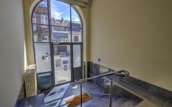 Imposante maison de maître actuellement à usage de bureaux