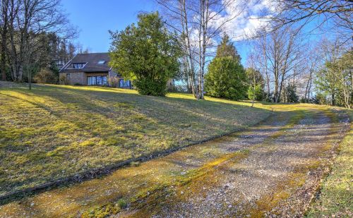 Belle villa 3 chambres avec grand jardin et garages