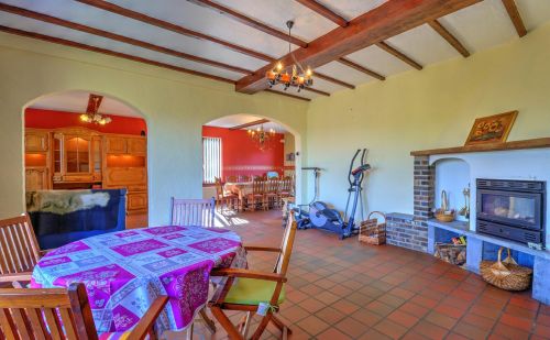 Belle villa 3 chambres avec grand jardin et garages