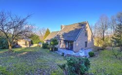 Belle villa 3 chambres avec grand jardin et garages