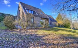 Belle villa 3 chambres avec grand jardin et garages