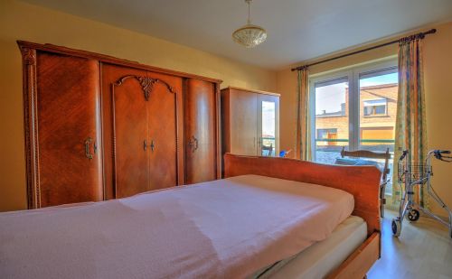 Appartement 2 chambres en bon état situé au rez-de-chaussée