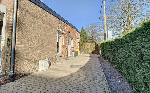 Maison avec appartement et terrain à Othée awans
