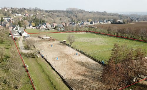 Centre équestre à vendre à Heure-le-Romain