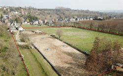 Centre équestre à vendre à Heure-le-Romain