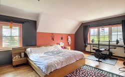 Centre équestre à vendre à Heure-le-Romain