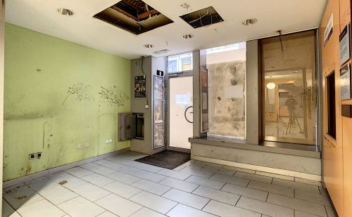 Immeuble commercial avec possibilité d'appartement au centre de Liège