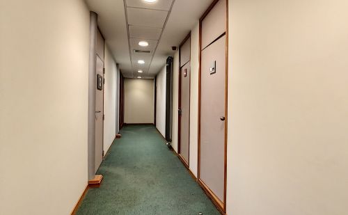 Immeuble de bureaux avec parking privatif au centre de Jupille