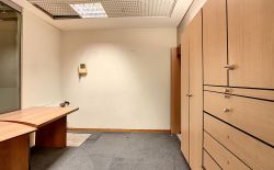 Immeuble de bureaux avec parking privatif au centre de Jupille