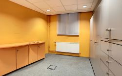 Immeuble de bureaux avec parking privatif au centre de Jupille Immeuble de bureaux avec parking privatif au centre de Jupille
