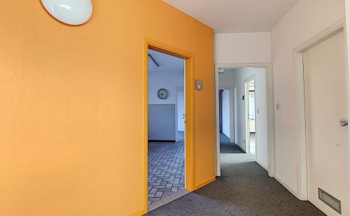 Immeuble commercial avec possibilité d'appartements au centre d'Engis Immeuble commercial avec possibilité d'appartements au centre d'Engis