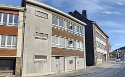 Immeuble commercial avec possibilité d'appartements au centre d'Engis Immeuble commercial avec possibilité d'appartements au centre d'Engis