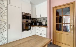 Maison entièrement rénovée au centre de Queue-du Bois