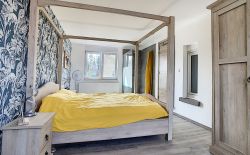 Maison entièrement rénovée au centre de Queue-du Bois