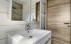 Maison entièrement rénovée au centre de Queue-du Bois