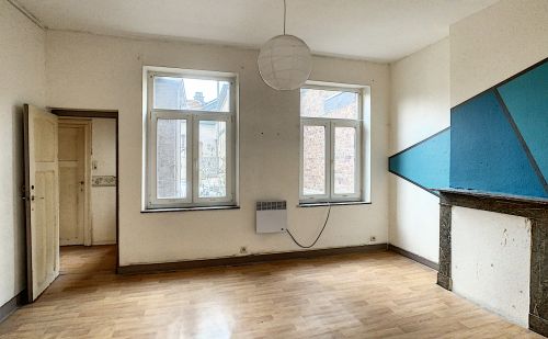 Immeuble mixte (rdc + 2 appartements)