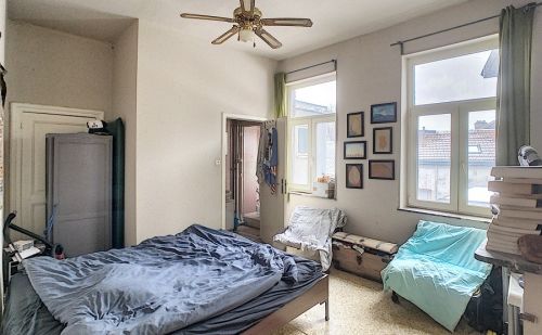 Immeuble mixte (rdc + 2 appartements)