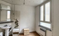 Immeuble mixte (rdc + 2 appartements)