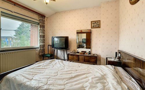 Maison 3 façades à vendre au centre du village Maison 3 façades à vendre au centre du village