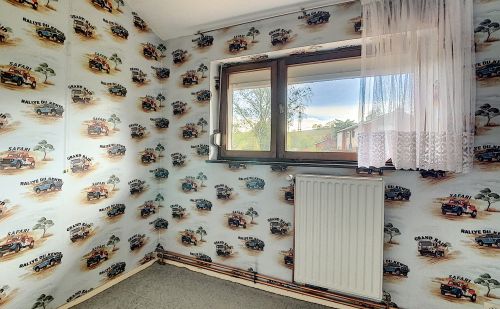 Maison 3 façades à vendre au centre du village Maison 3 façades à vendre au centre du village