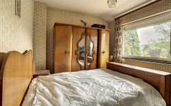 Maison 3 façades à vendre au centre du village Maison 3 façades à vendre au centre du village