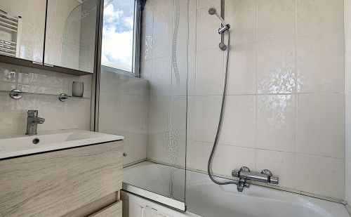 Appartement 1 chambre avec vue dégagée sur Liège Appartement 1 chambre avec vue dégagée sur Liège