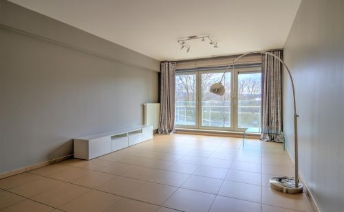 Bel appartement 2 chambres en bon état avec garage Bel appartement 2 chambres en bon état avec garage