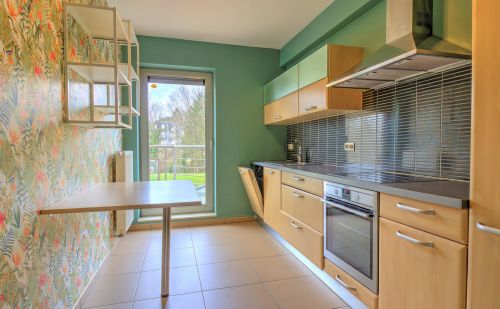 Bel appartement 2 chambres en bon état avec garage Bel appartement 2 chambres en bon état avec garage