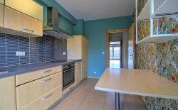 Bel appartement 2 chambres en bon état avec garage Bel appartement 2 chambres en bon état avec garage