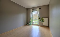 Bel appartement 2 chambres en bon état avec garage Bel appartement 2 chambres en bon état avec garage