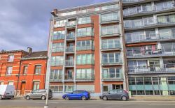 Bel appartement 2 chambres en bon état avec garage Bel appartement 2 chambres en bon état avec garage