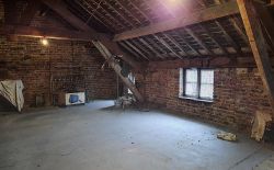 Maison à rénover à Heure le Romain