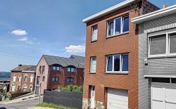 Maison 3 façades sur le haut d'Ougrée