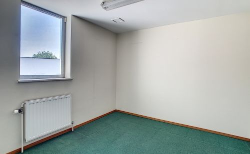 Immeuble de commerce ou de bureaux au centre de Sprimont Immeuble de commerce ou de bureaux au centre de Sprimont