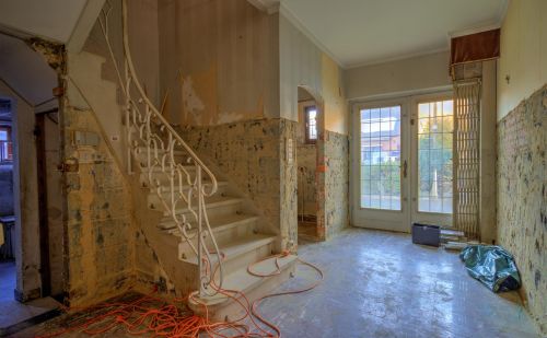 Villa 4 chambres à rénover avec jardin arboré et garage