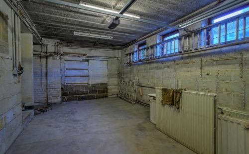 Villa 4 chambres à rénover avec jardin arboré et garage