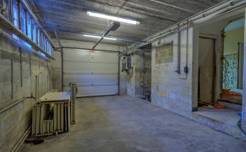 Villa 4 chambres à rénover avec jardin arboré et garage